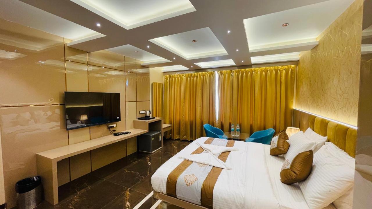 Home2 Renaissance Club Bombay Eksteriør billede